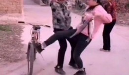 爆料搞笑小视频,让你笑到肚子疼